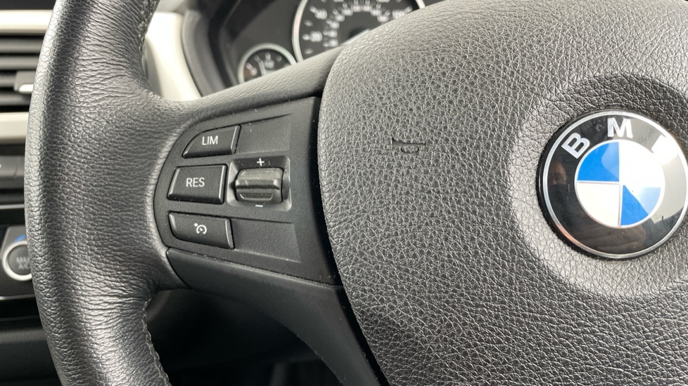 BMW 3 Series 320d SE 4dr Step Auto Diesel Saloon - Image 17