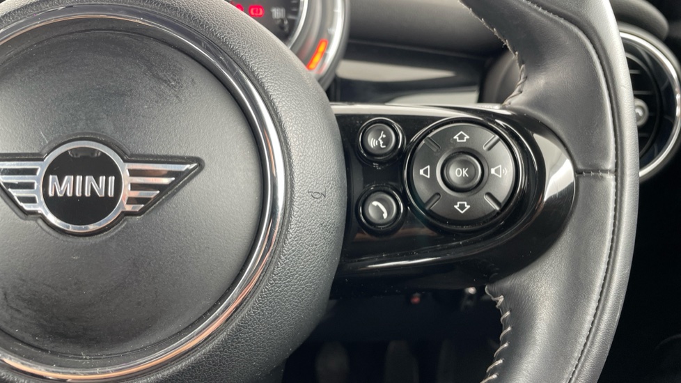 MINI Hatchback 2.0 Cooper S Exclusive II 5dr [Comfort Pack] Petrol Hatchback - Image 18
