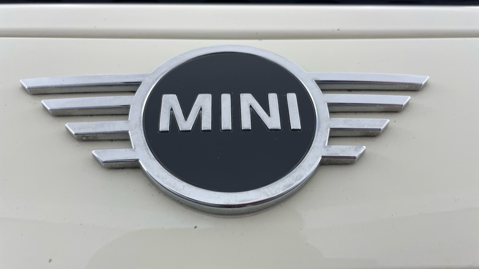 MINI Hatchback 2.0 Cooper S Exclusive II 5dr [Comfort Pack] Petrol Hatchback - Image 24