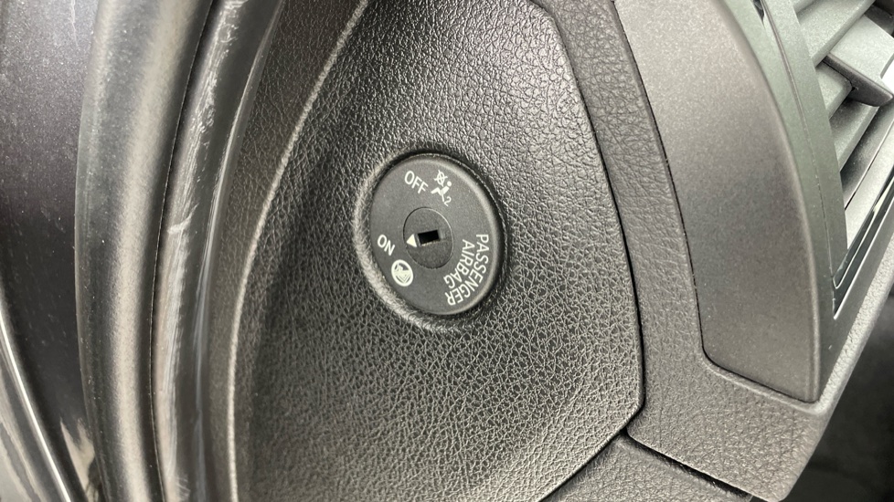 BMW 1 Series 116d M Sport Shadow Edition 5dr Diesel Hatchback - Image 31