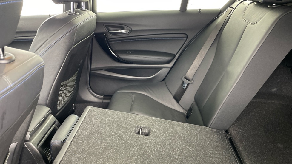BMW 1 Series 116d M Sport Shadow Edition 5dr Diesel Hatchback - Image 37