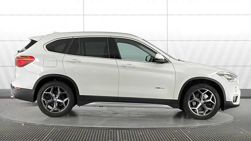 BMW X1 xDrive 20i xLine 5dr Step Auto Petrol Estate - Image 3