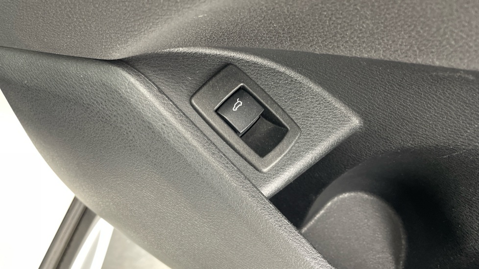 BMW X1 xDrive 20i xLine 5dr Step Auto Petrol Estate - Image 51