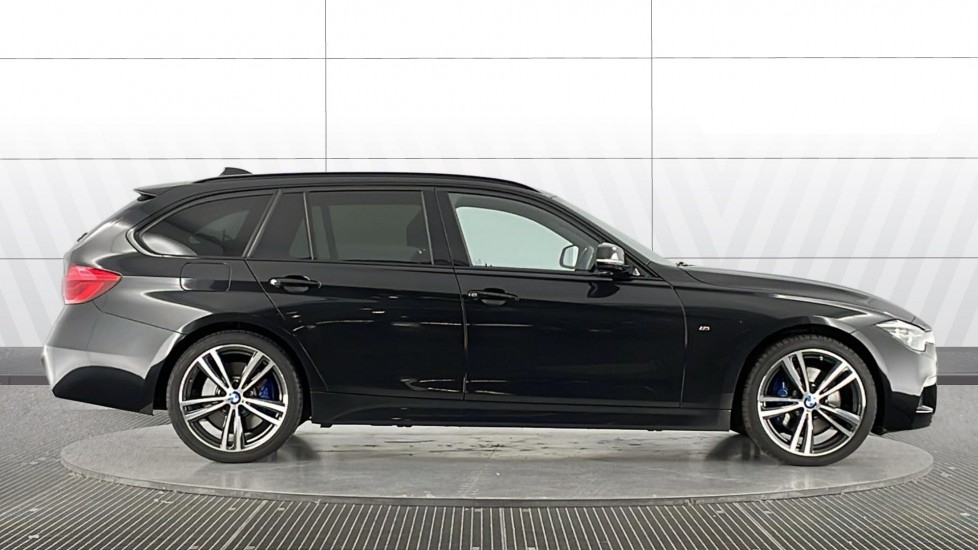 BMW 3 Series 320i xDrive M Sport 5dr Step Auto Petrol Estate - Image 3