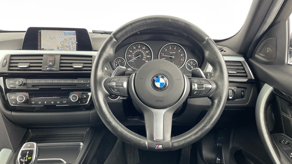 BMW 3 Series 320i xDrive M Sport 5dr Step Auto Petrol Estate - Image 5