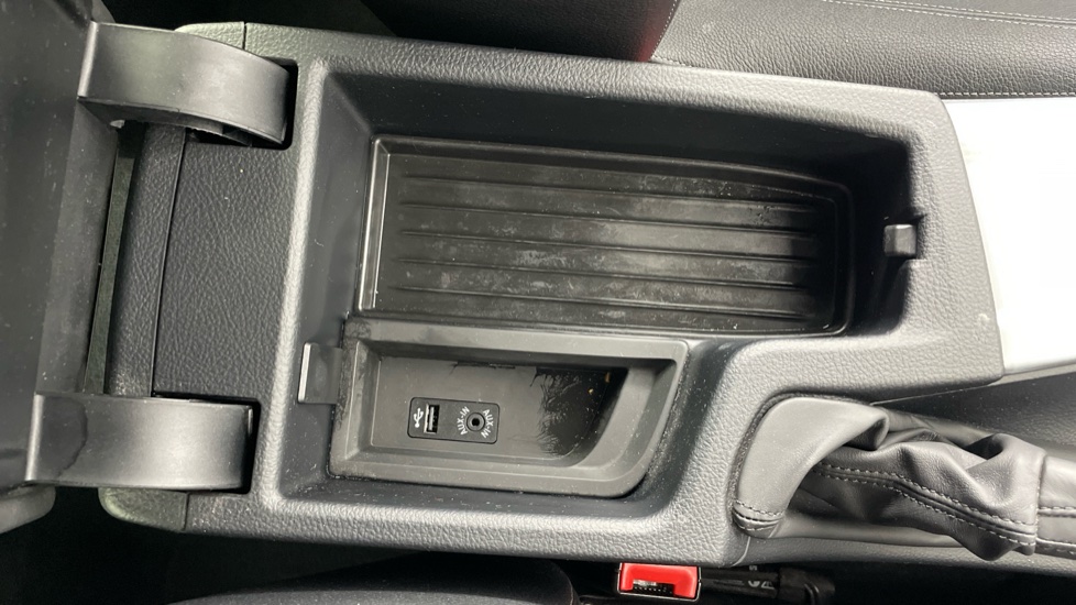 BMW 3 Series 320i xDrive M Sport 5dr Step Auto Petrol Estate - Image 60