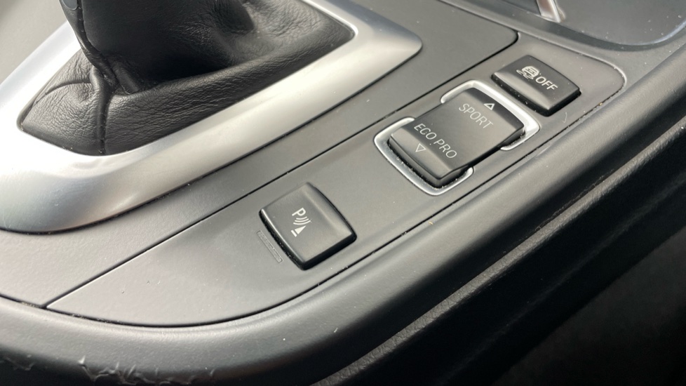 BMW 3 Series 320d xDrive M Sport 5dr Step Auto Diesel Estate - Image 19