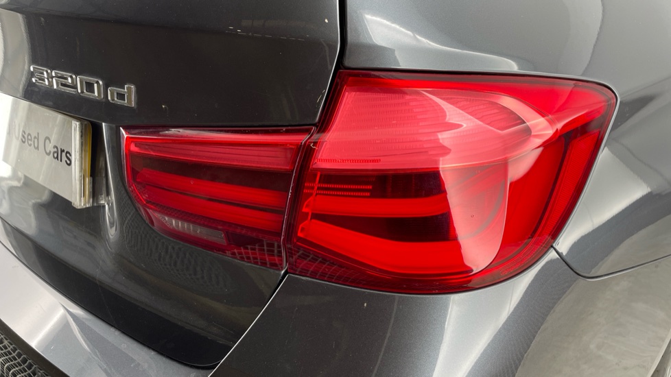 BMW 3 Series 320d xDrive M Sport 5dr Step Auto Diesel Estate - Image 22