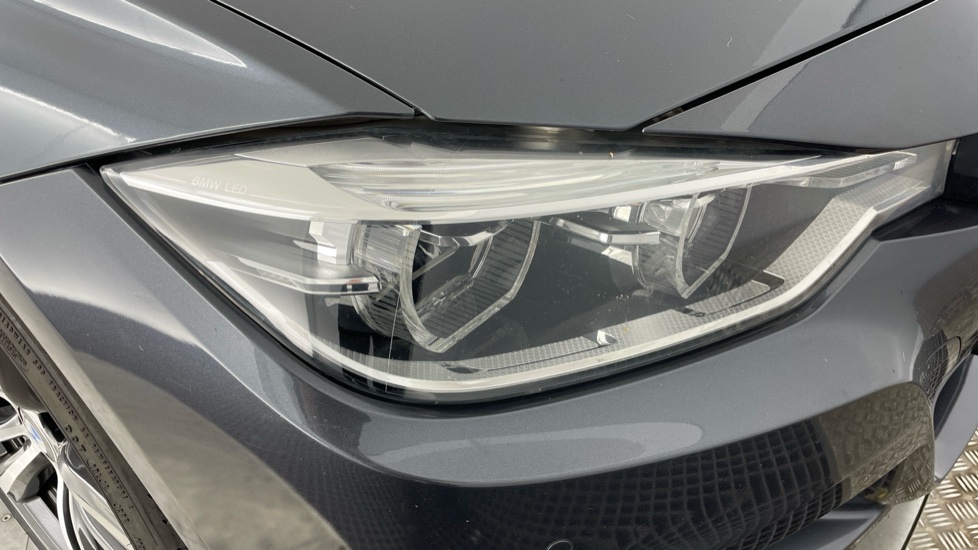 BMW 3 Series 320d xDrive M Sport 5dr Step Auto Diesel Estate - Image 23