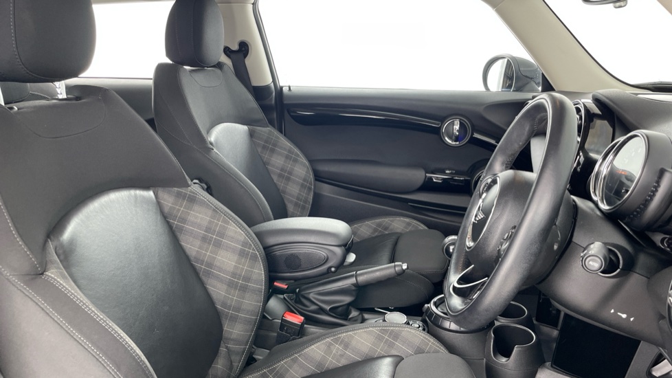 MINI Hatchback 2.0 Cooper S 3dr Petrol Hatchback - Image 11