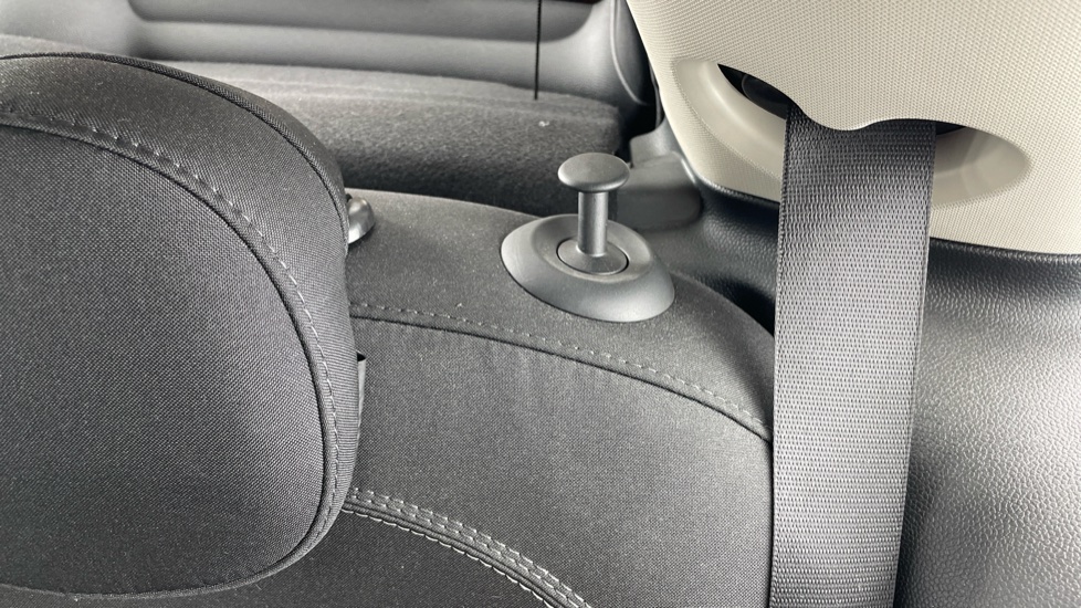 MINI Hatchback 2.0 Cooper S 3dr Petrol Hatchback - Image 37