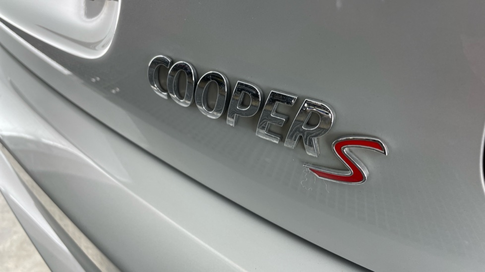 MINI Hatchback 2.0 Cooper S 3dr Petrol Hatchback - Image 42