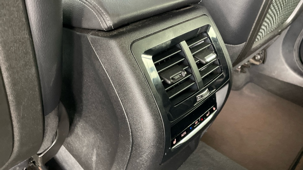 BMW X3 xDrive20i M Sport 5dr Step Auto Petrol Estate - Image 30