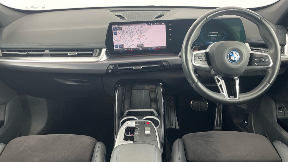 BMW iX1 230kW xDrive30 M Sport 65kWh 5dr Auto Electric Estate - Image 4
