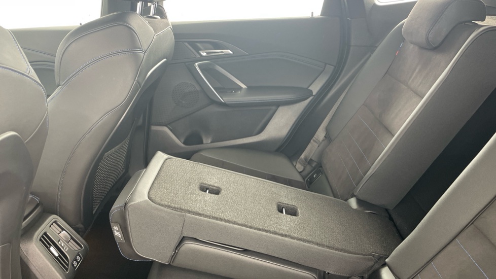 BMW iX1 230kW xDrive30 M Sport 65kWh 5dr Auto Electric Estate - Image 38