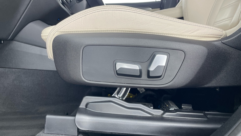 BMW iX3 210kW M Sport Pro 80kWh 5dr Auto Electric Estate - Image 27