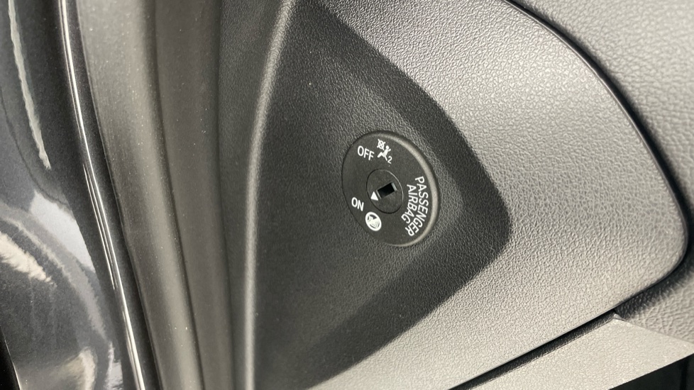BMW 2 Series 218i [136] M Sport 4dr DCT Petrol Saloon - Image 30
