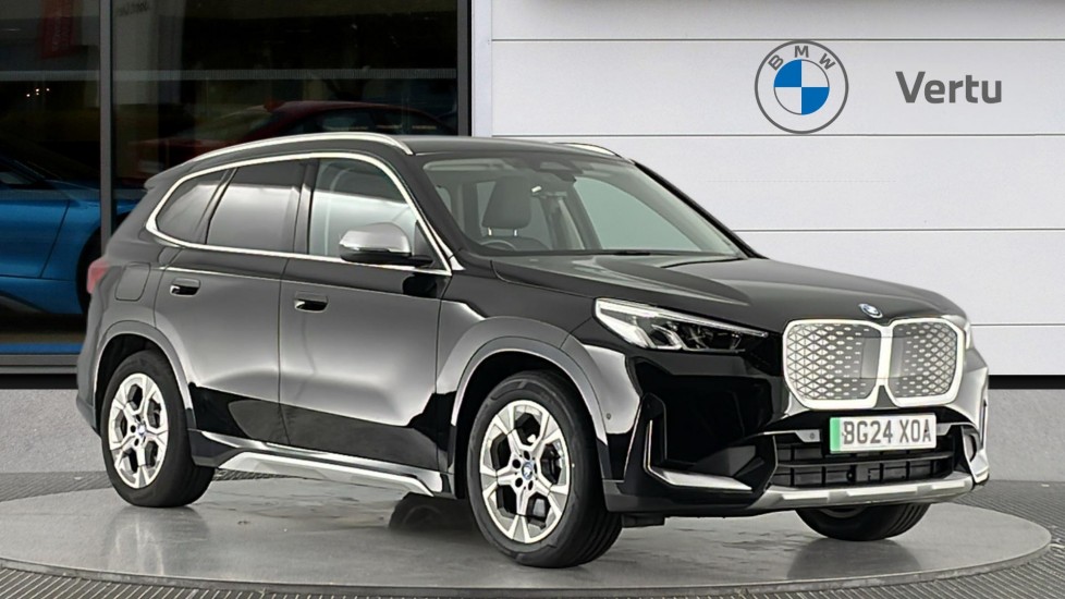 BMW iX1 230kW xDrive30 xLine 65kWh 5dr Auto Electric Estate - Image 1