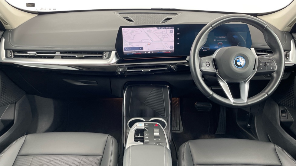 BMW iX1 230kW xDrive30 xLine 65kWh 5dr Auto Electric Estate - Image 4