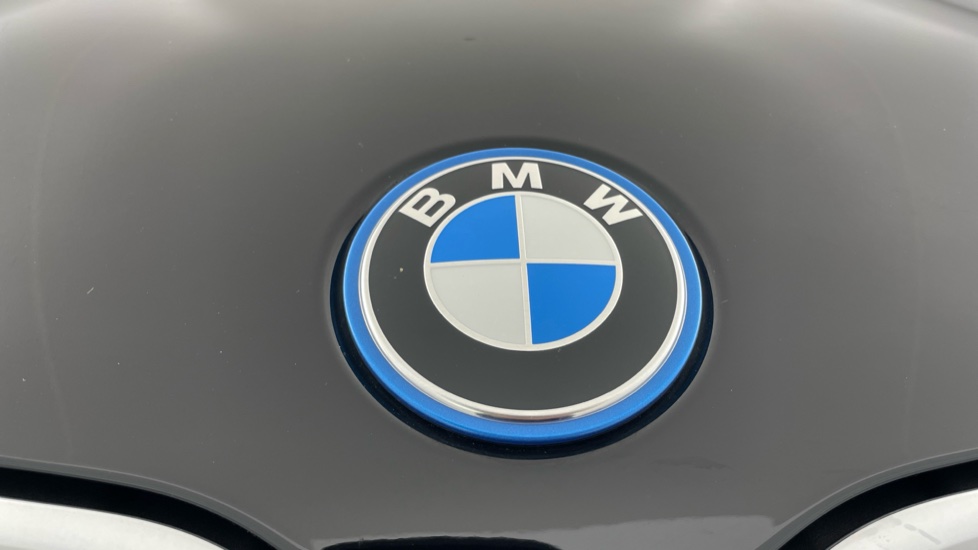 BMW iX1 230kW xDrive30 xLine 65kWh 5dr Auto Electric Estate - Image 24