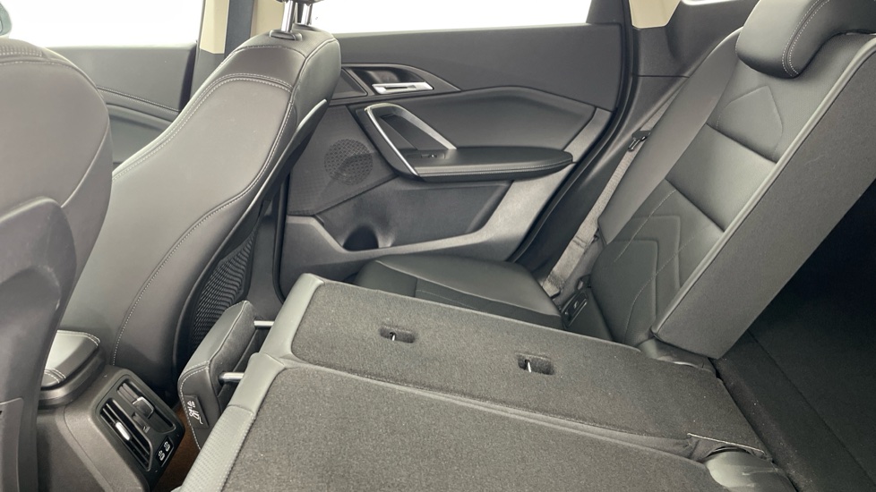 BMW iX1 230kW xDrive30 xLine 65kWh 5dr Auto Electric Estate - Image 35