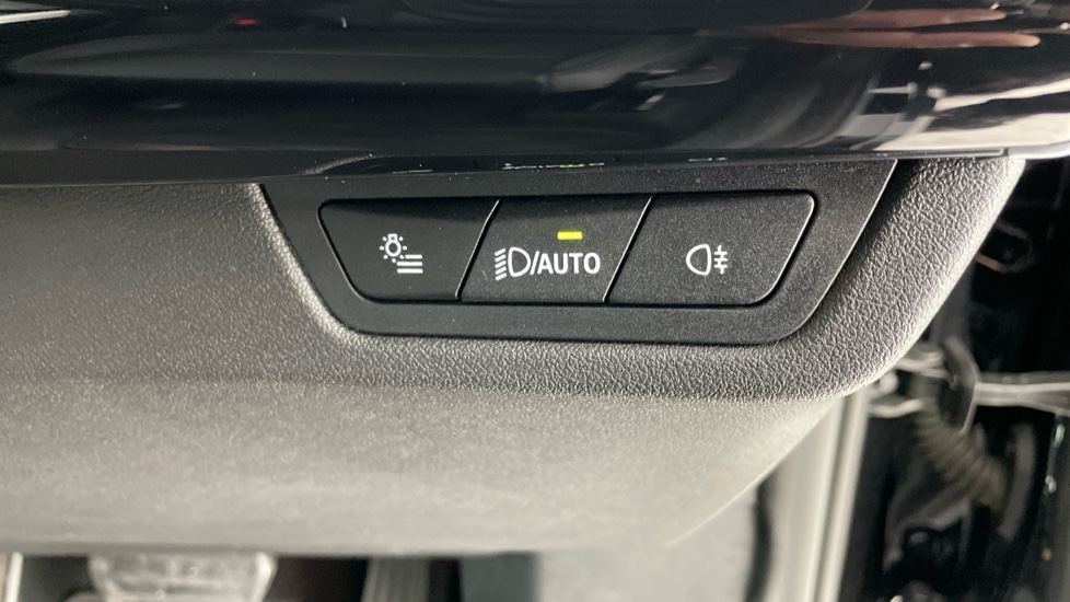 BMW iX1 230kW xDrive30 xLine 65kWh 5dr Auto Electric Estate - Image 53