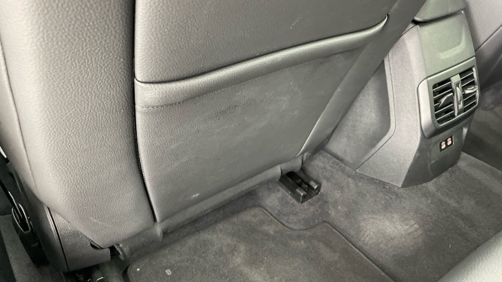 BMW 1 Series M135i xDrive 5dr Step Auto Petrol Hatchback - Image 33