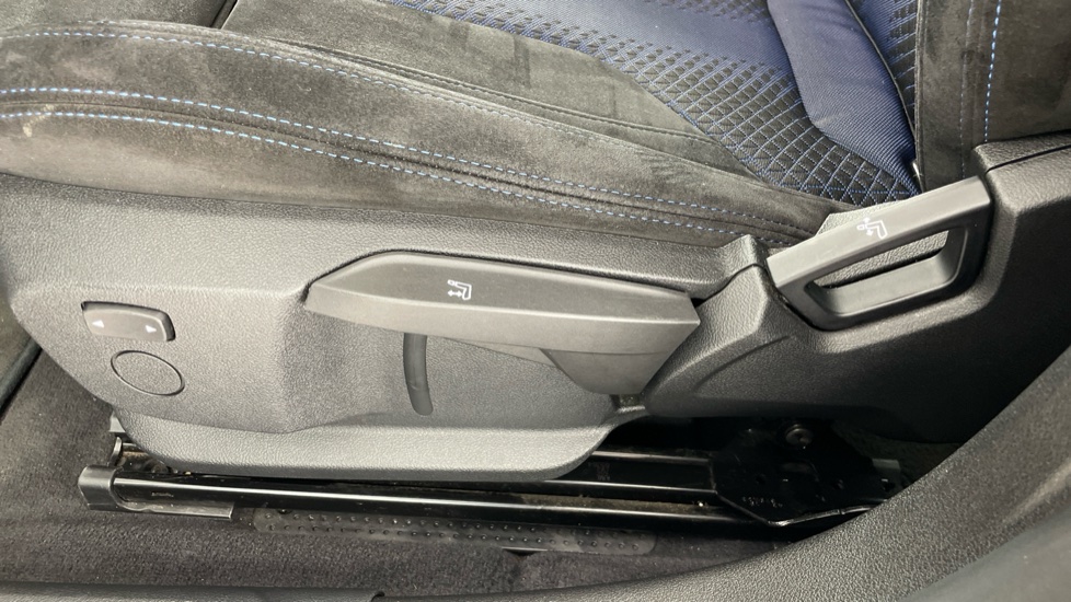 BMW 2 Series M235i xDrive 4dr Step Auto [Tech/Pro Pack] Petrol Saloon - Image 27