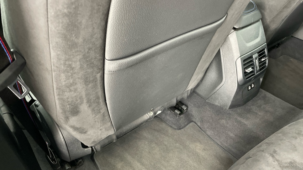 BMW 2 Series M235i xDrive 4dr Step Auto [Tech/Pro Pack] Petrol Saloon - Image 33