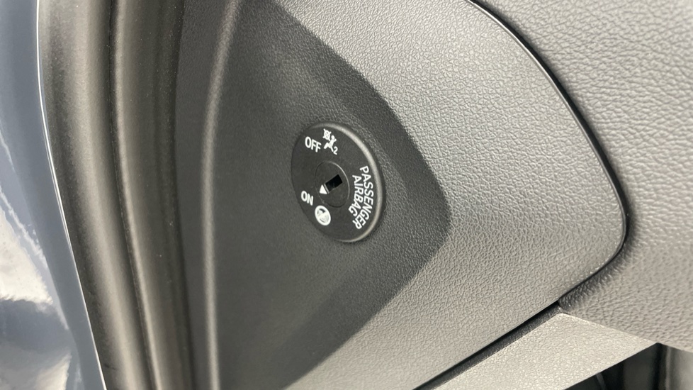 BMW 1 Series M135i xDrive 5dr Step Auto [Pro Pack] Petrol Hatchback - Image 30