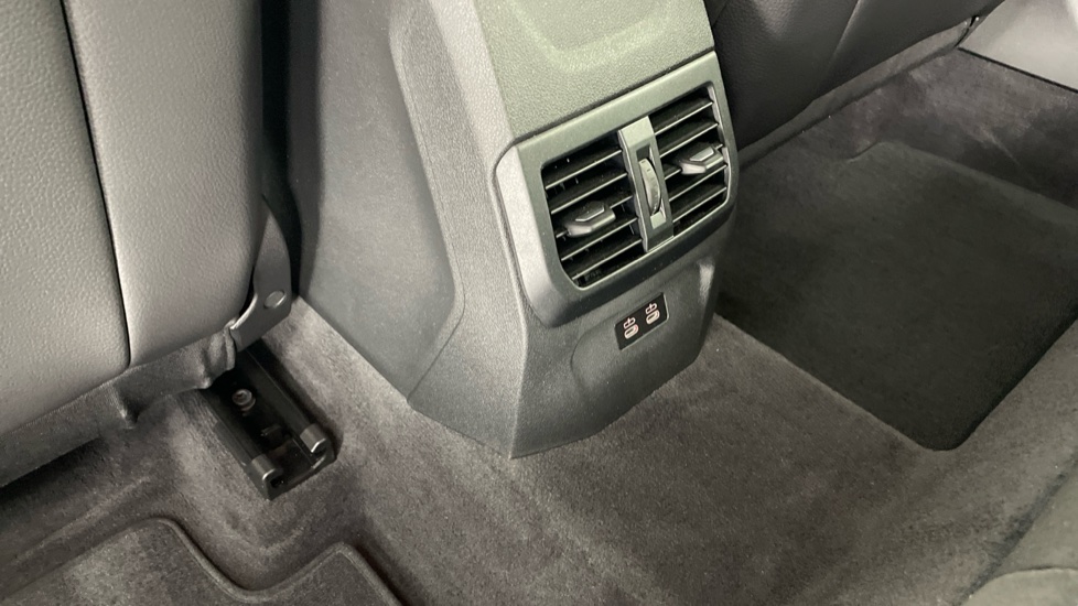 BMW 1 Series M135i xDrive 5dr Step Auto [Pro Pack] Petrol Hatchback - Image 34