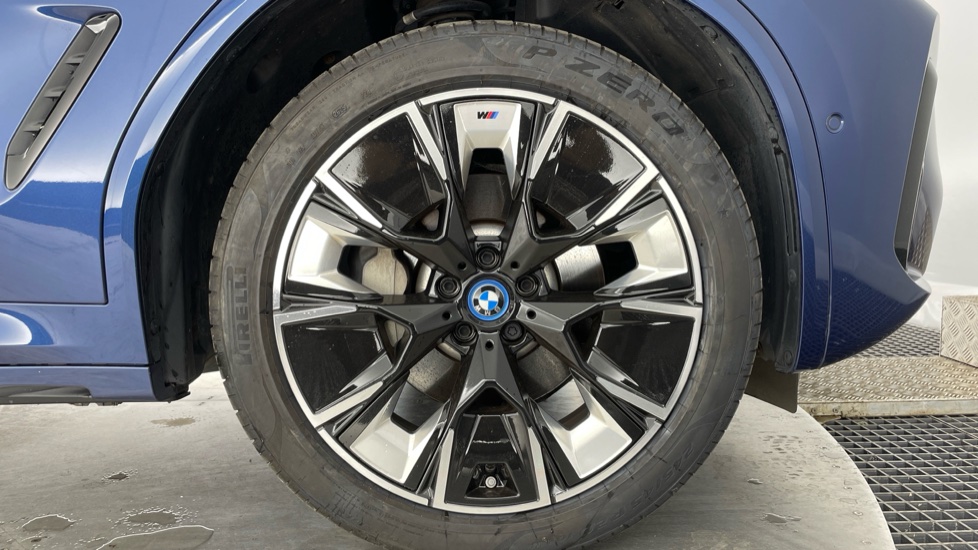 BMW iX3 210kW M Sport Pro 80kWh 5dr Auto Electric Estate - Image 14