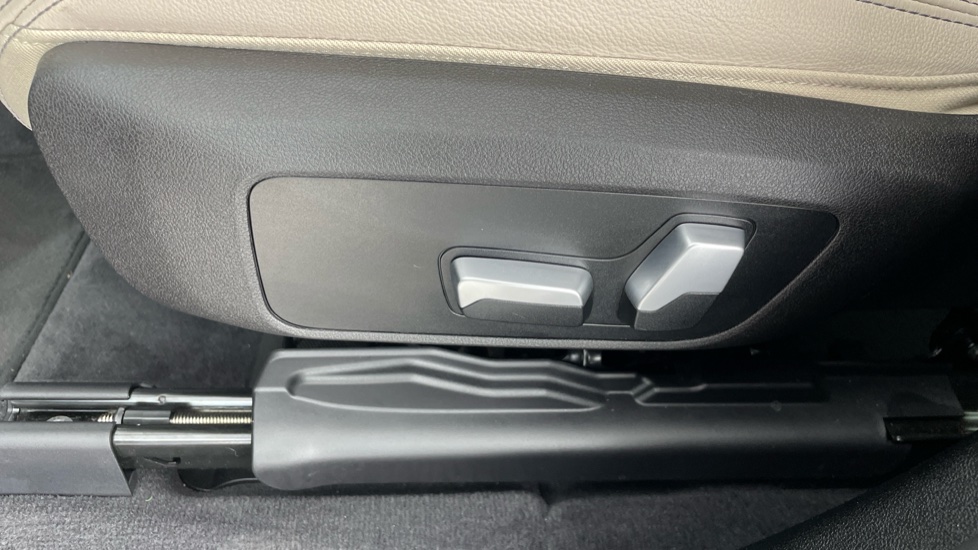 BMW iX3 210kW M Sport Pro 80kWh 5dr Auto Electric Estate - Image 30