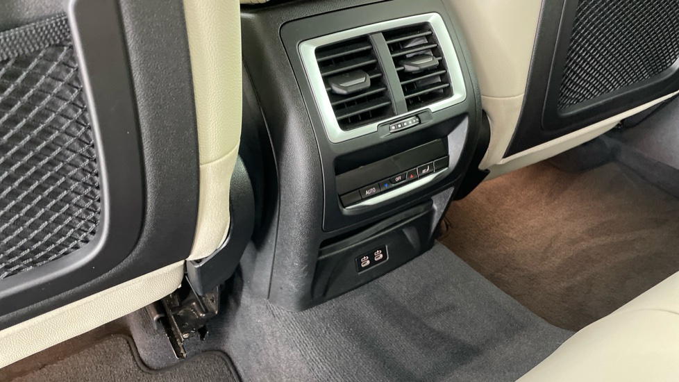 BMW iX3 210kW M Sport Pro 80kWh 5dr Auto Electric Estate - Image 35