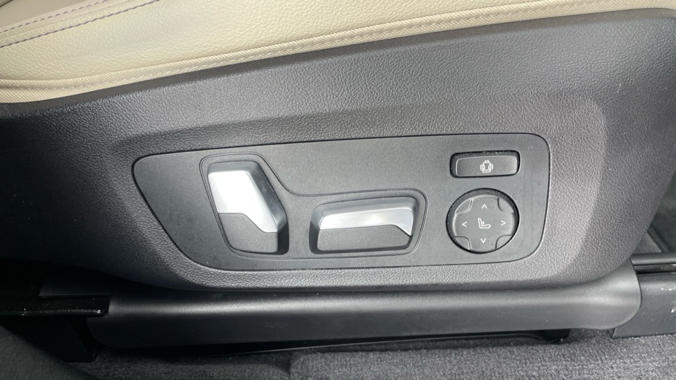 BMW iX3 210kW M Sport Pro 80kWh 5dr Auto Electric Estate - Image 60