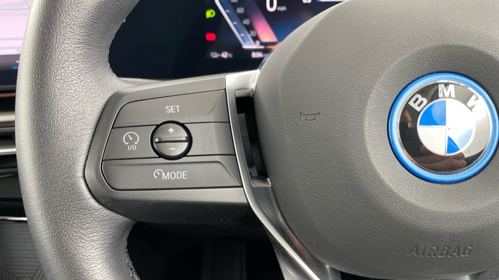 BMW iX1 230kW xDrive30 xLine 65kWh 5dr Auto Electric Estate - Image 17