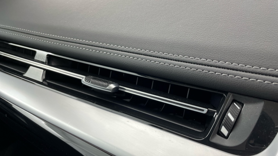 BMW iX1 230kW xDrive30 xLine 65kWh 5dr Auto Electric Estate - Image 70