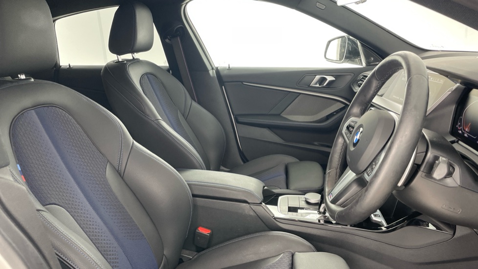 BMW 2 Series 220i M Sport 4dr  Step Auto [Pro Pack] Petrol Saloon - Image 11