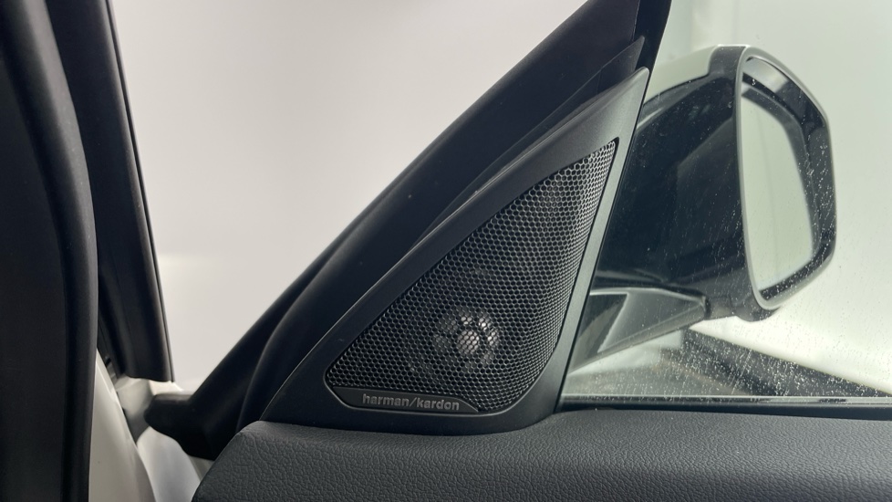 BMW 2 Series 220i M Sport 4dr  Step Auto [Pro Pack] Petrol Saloon - Image 20