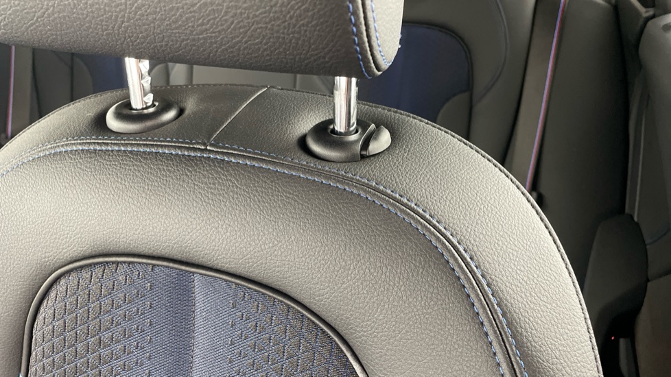 BMW 2 Series 220i M Sport 4dr  Step Auto [Pro Pack] Petrol Saloon - Image 31