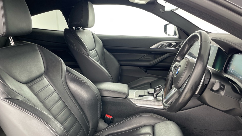 BMW 4 Series M440d xDrive MHT 2dr Step Auto Diesel Coupe - Image 11