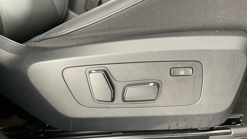 BMW X3 20 xDrive M Sport 5dr Step Auto Petrol Estate - Image 51