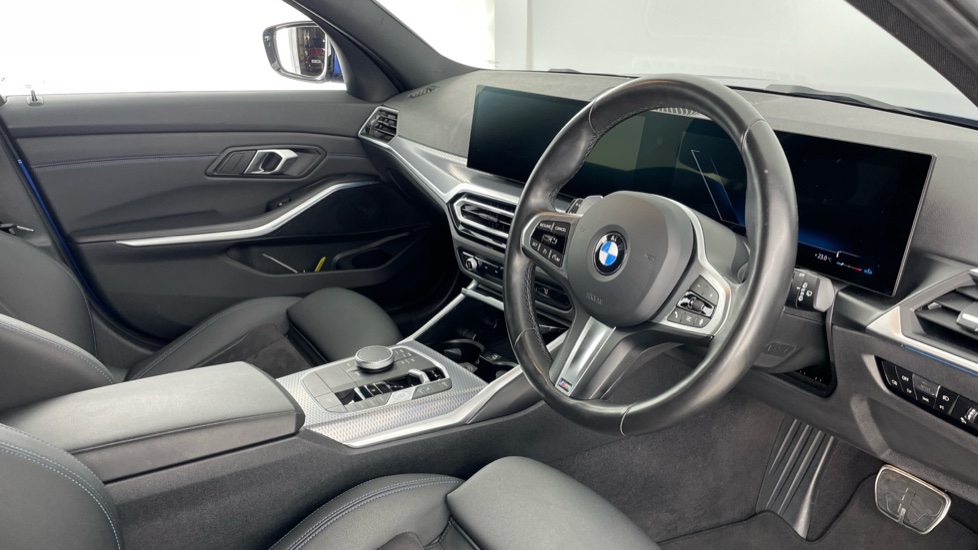 BMW 3 Series 320i M Sport 5dr Step Auto Petrol Estate - Image 6