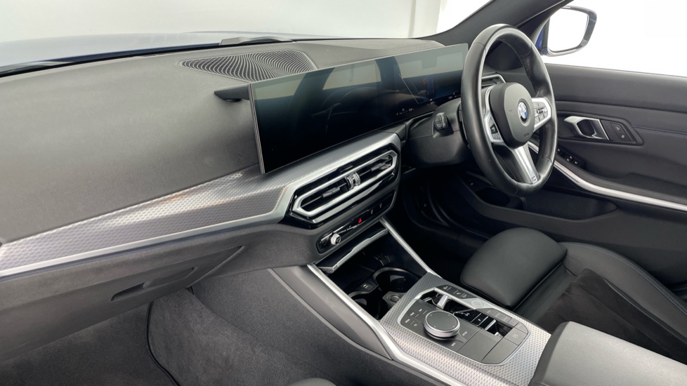 BMW 3 Series 320i M Sport 5dr Step Auto Petrol Estate - Image 7
