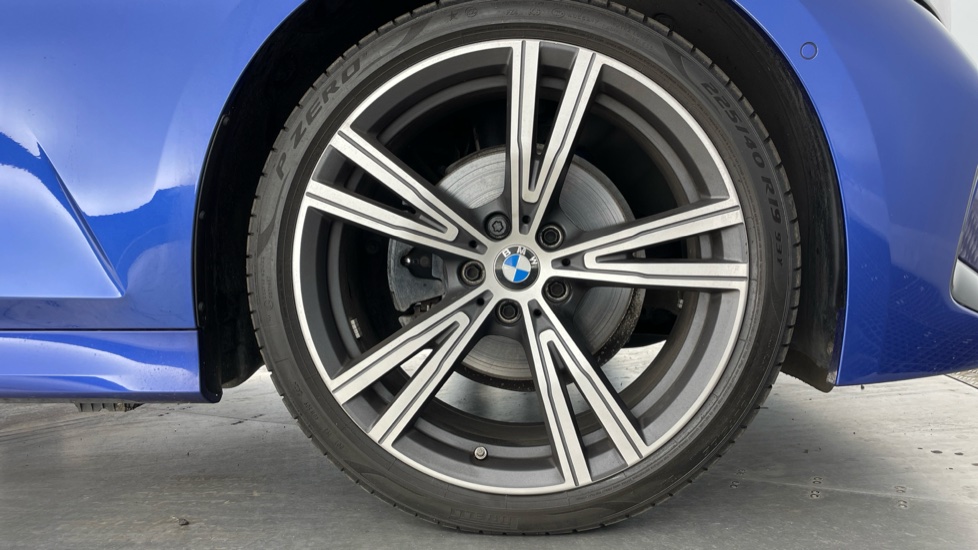 BMW 3 Series 320i M Sport 5dr Step Auto Petrol Estate - Image 14
