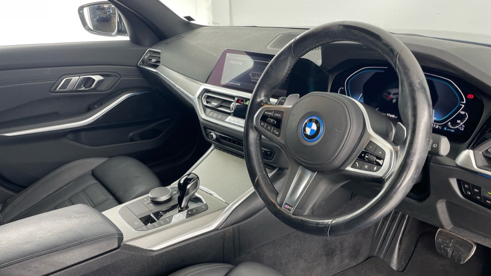 BMW 3 Series 330e M Sport 5dr Step Auto Estate - Image 6