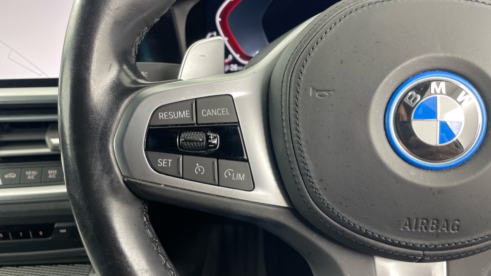 BMW 3 Series 330e M Sport 5dr Step Auto Estate - Image 17