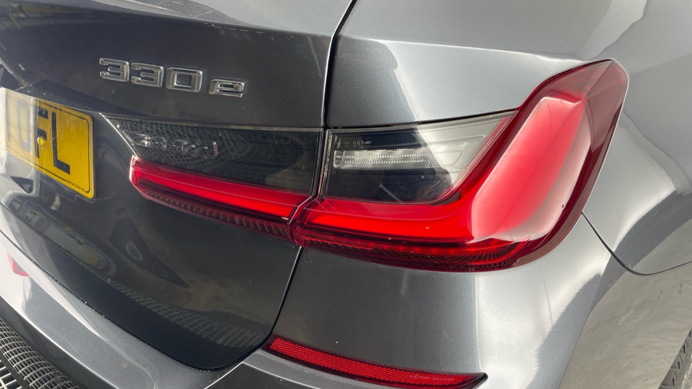 BMW 3 Series 330e M Sport 5dr Step Auto Estate - Image 22
