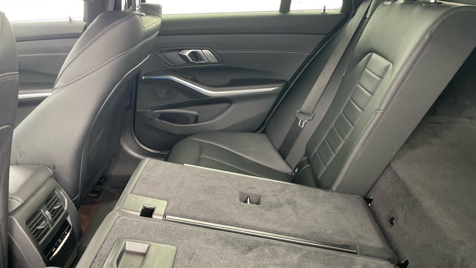 BMW 3 Series 330e M Sport 5dr Step Auto Estate - Image 37