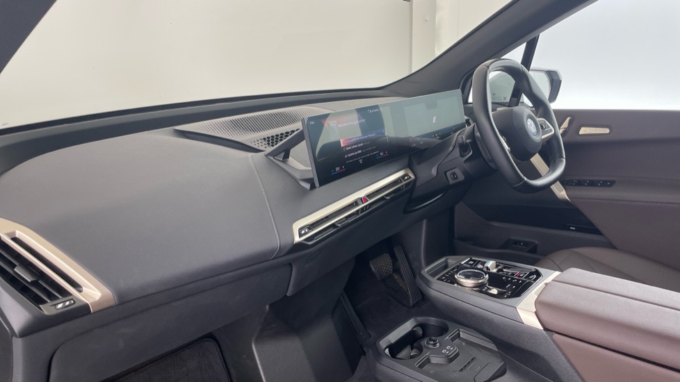 BMW iX 385kW xDrive50 M Sport Edition 111.5kWh 5dr Auto Electric Estate - Image 7